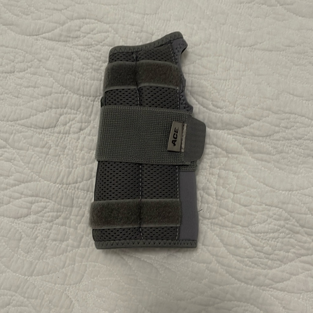 Ace Wrist Brace